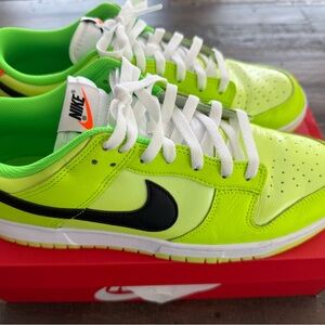 Nike Men’s Volt Dunk Low